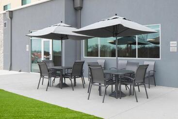 هتل Fairfield By Marriott Inn & Suites Dallas Mckinney