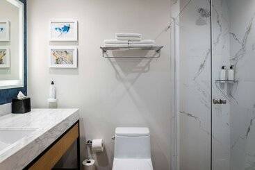 هتل Hilton Garden Inn Cancun Airport