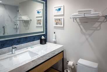 هتل Hilton Garden Inn Cancun Airport