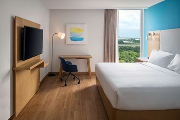 هتل Hilton Garden Inn Cancun Airport