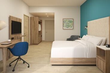 هتل Hilton Garden Inn Cancun Airport