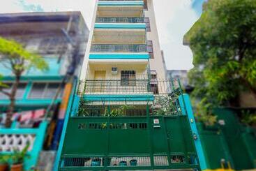 هتل Oyo 840 Orangenest Apartelle