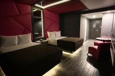 هتل Passion Secrets Villas And Suites