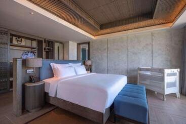 هتل Pullman Lombok Merujani Mandalika Beach Resort