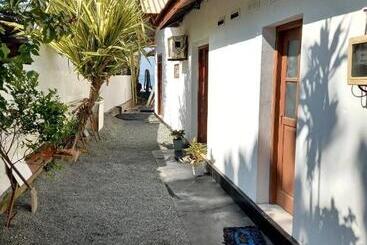 پانسیون La Vira Beach Villa