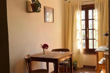 Bed and Breakfast La Yurta