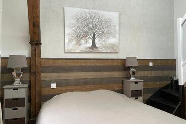 ベッドアンドブレックファースト Maison D Hôtes L Atelier Du Charmois