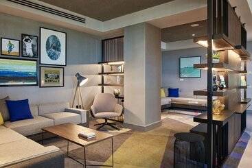 هتل Courtyard By Marriott Exeter Sandy Park