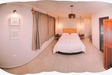 هتل Kantu Garden Lodge