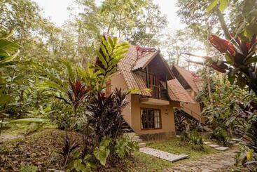 هتل Kantu Garden Lodge