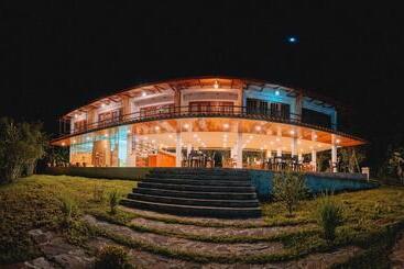 هتل Kantu Garden Lodge
