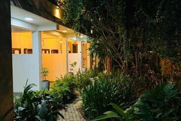 膳宿费 Double Mango Villa
