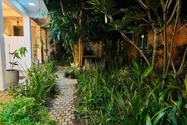 膳宿费 Double Mango Villa