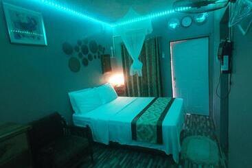 پانسیون Mesmerize Guest House
