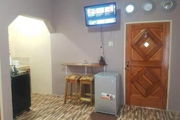 پانسیون Mesmerize Guest House