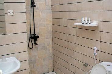تختخواب و صبحانه Kuti Hotel Stone Town