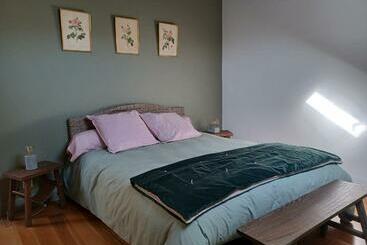 مبيت وإفطار La Grange De Lily