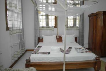 تختخواب و صبحانه Sulkhan Serviced Apartment