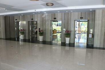 هتل The Penthouse Residence