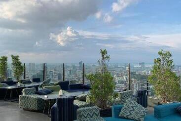 هتل The Penthouse Residence