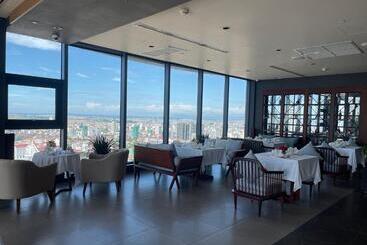 هتل The Penthouse Residence