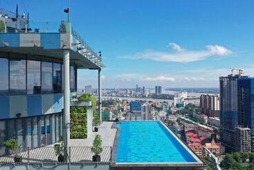 هتل The Penthouse Residence