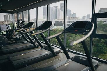 هتل The Penthouse Residence