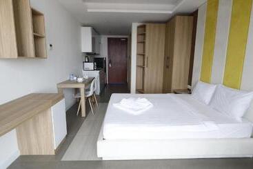 هتل The Penthouse Residence