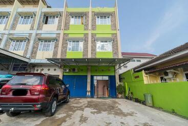 Urbanview Hotel Lumendiva 2 Palembang By Reddoorz