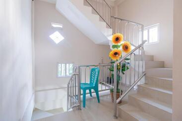 Urbanview Hotel Lumendiva 2 Palembang By Reddoorz