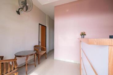 Urbanview Hotel Lumendiva 2 Palembang By Reddoorz