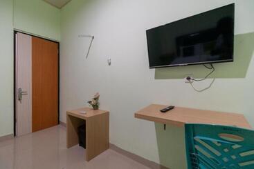 Urbanview Hotel Lumendiva 2 Palembang By Reddoorz