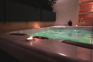 پانسیون Boutique Hotel U Zvonku