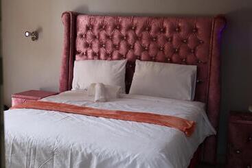 تختخواب و صبحانه Princess Lodge