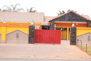تختخواب و صبحانه Princess Lodge