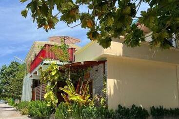 هتل Aasna Inn