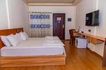 هتل Aasna Inn