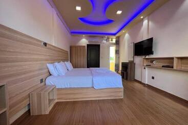 هتل Aasna Inn