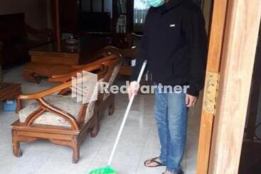 هتل Bromo Indah Lestari Homestay Mitra Reddoorz