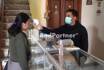 هتل Bromo Indah Lestari Homestay Mitra Reddoorz