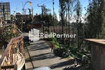 هتل Bromo Indah Lestari Homestay Mitra Reddoorz