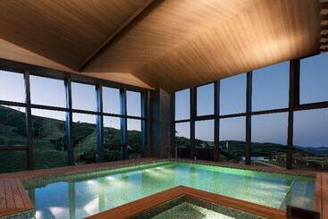 هتل Crowne Plaza Chongli Resort, An Ihg