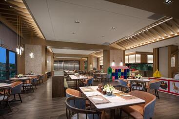 هتل Crowne Plaza Chongli Resort, An Ihg