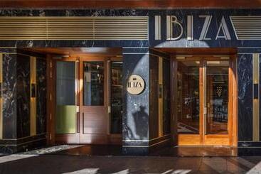 هتل Ibizas