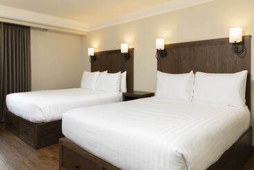 هتل Kanuga Inn & Lodging