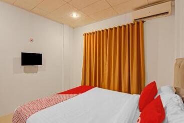 هتل Oyo 90561 Paris Street Residence Syariah