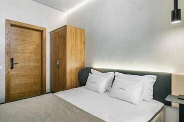 هتل Ribas Rooms Lutsk