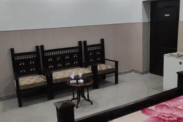 هتل Shelton Palace