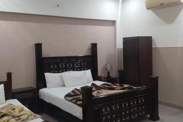 هتل Shelton Palace