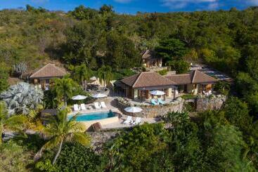 Lovango Resort And Beach Club